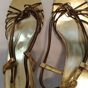 Bandalino sandals